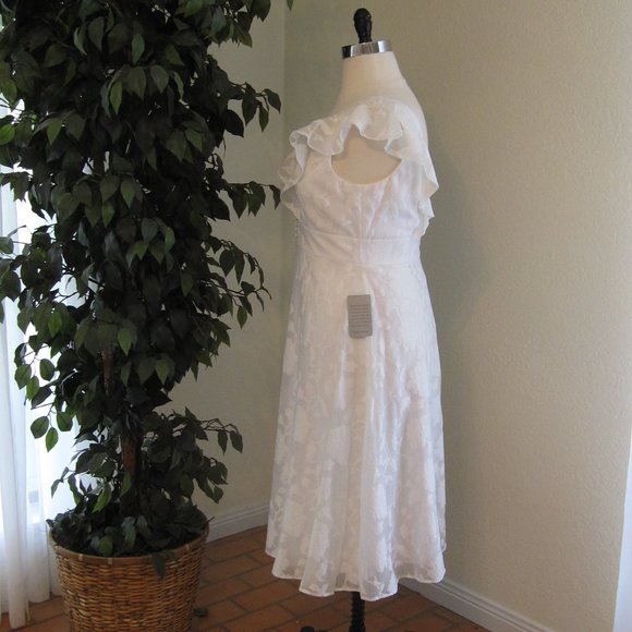 Gal Meets Glam Susie Floral Organza Fit & Flare NWT - Picture 6 of 13